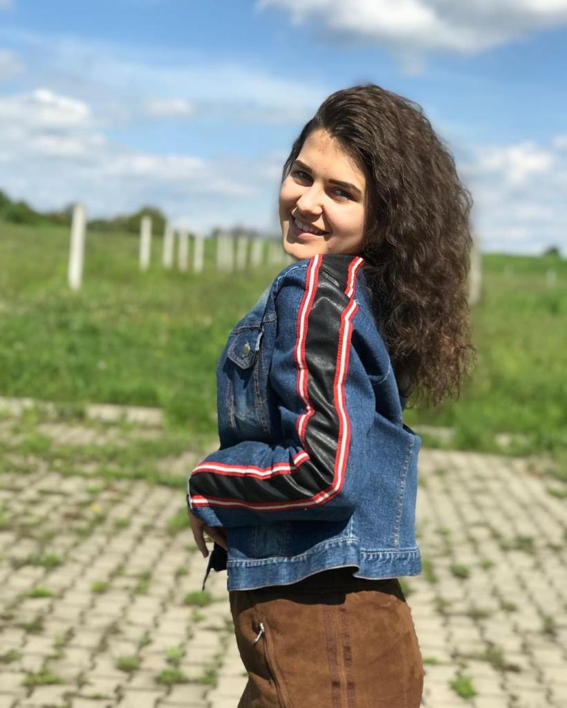 Анжела