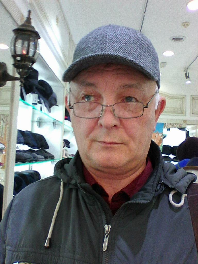 Александр