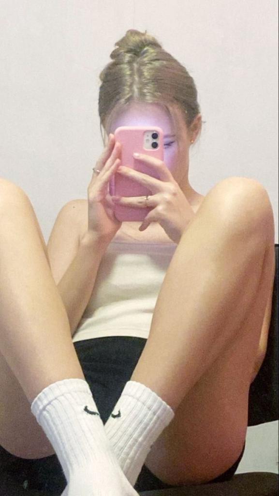 Девушка