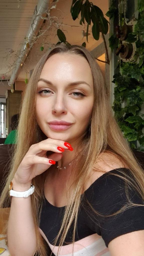 Женщина