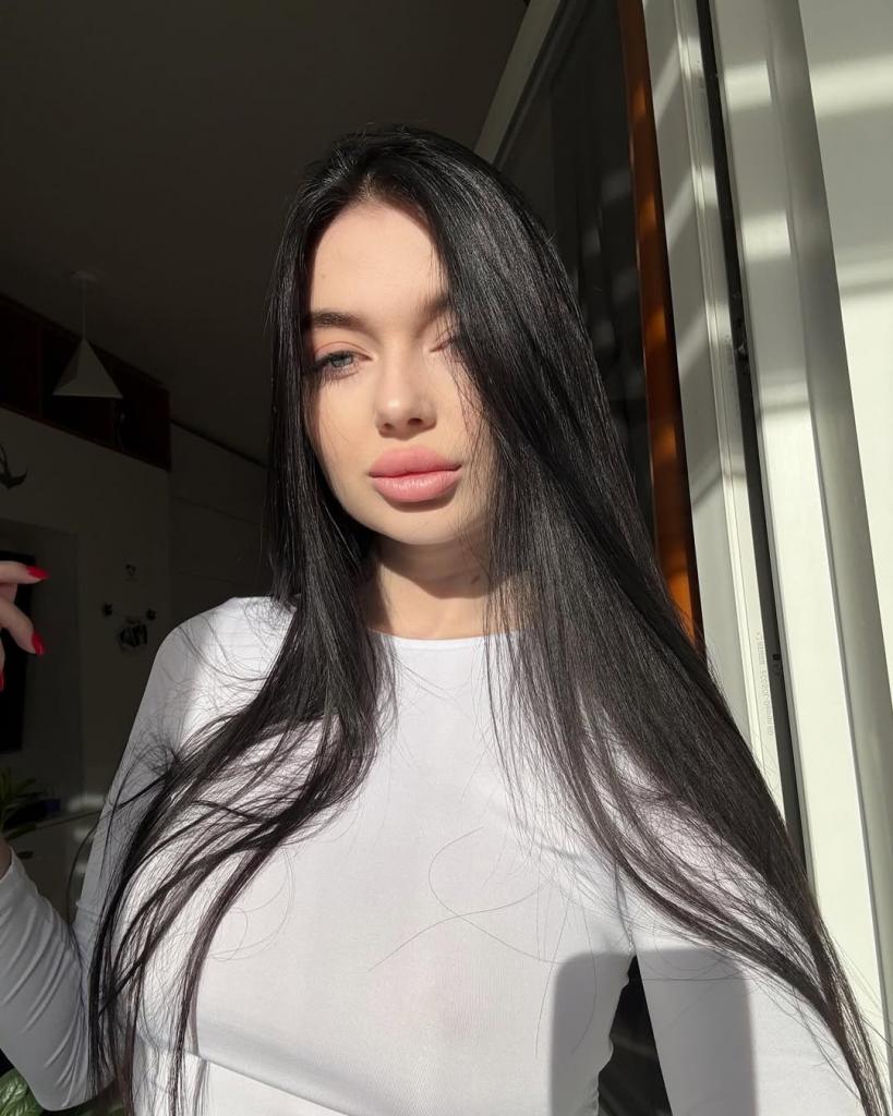 Николь