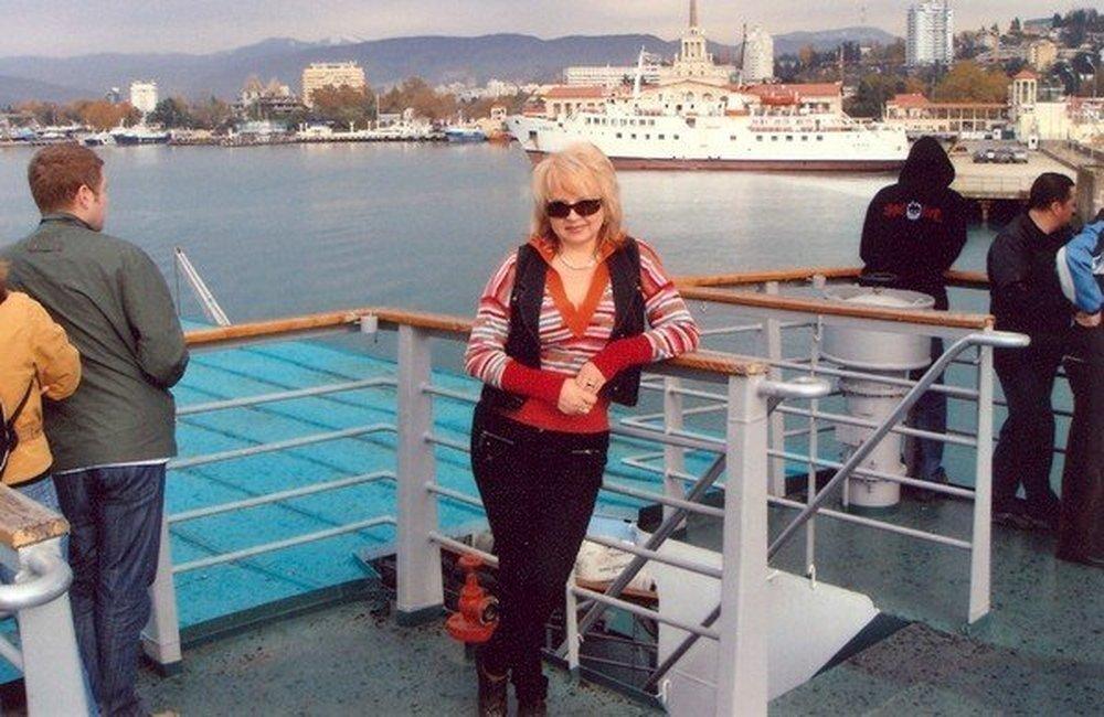 Елена Елена