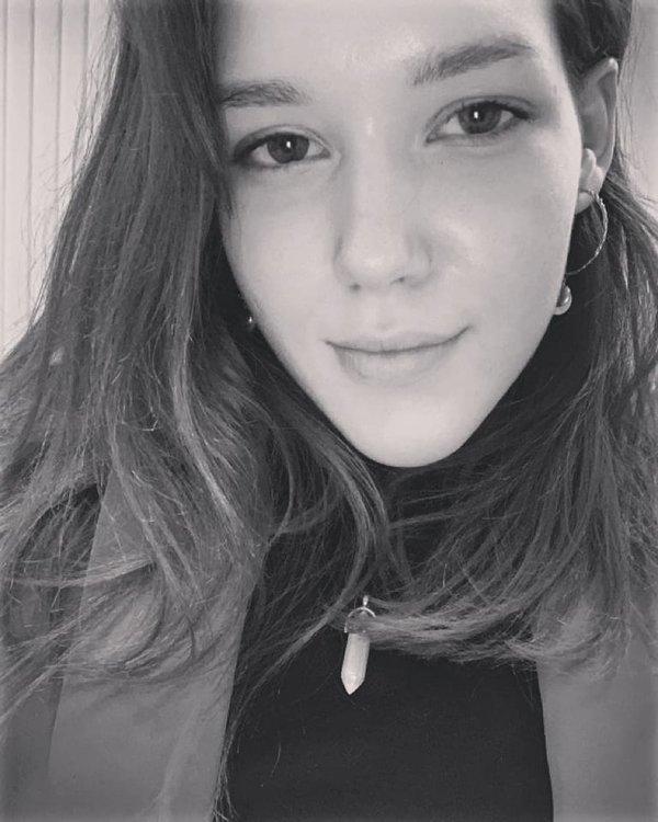 Полина