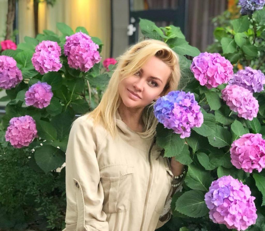 Женщина