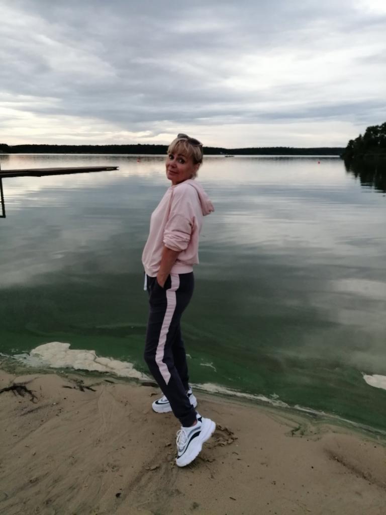 Женщина