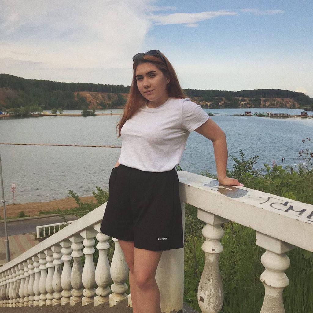 Полина