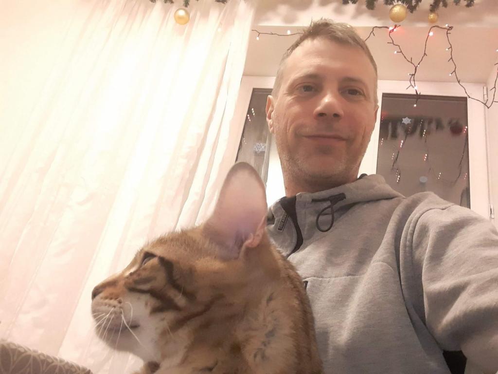 Максим