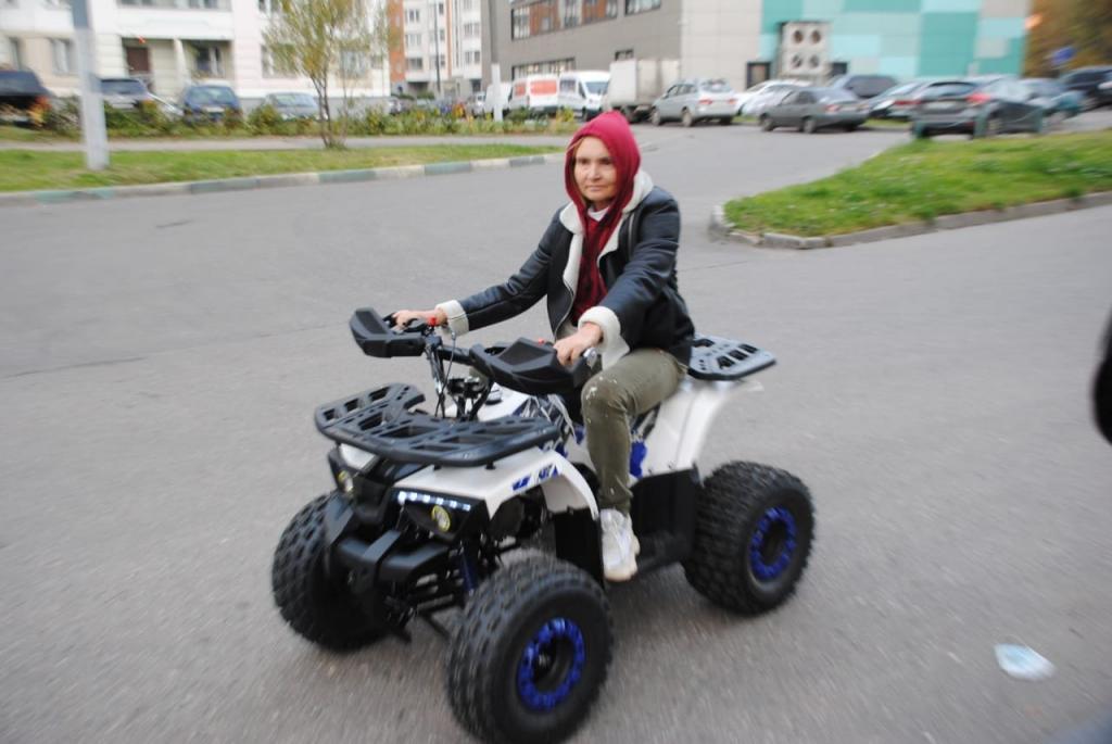 Женщина