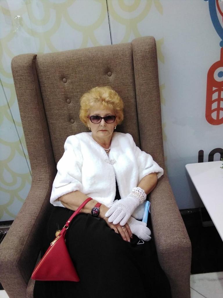 лариса