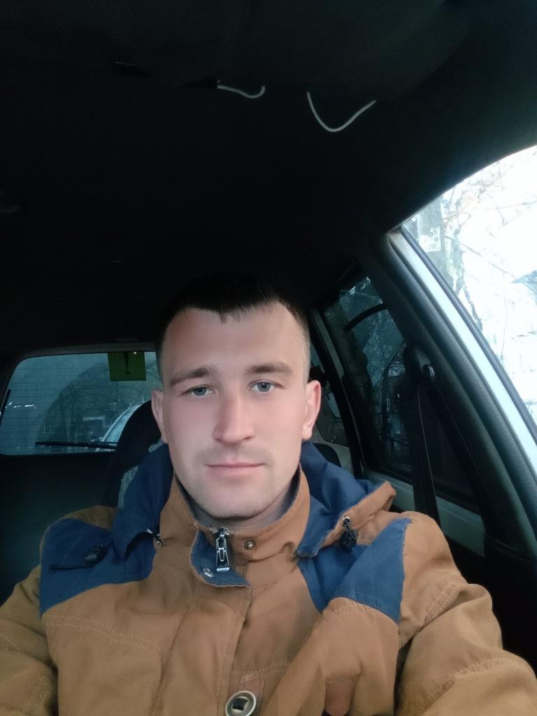 Артём