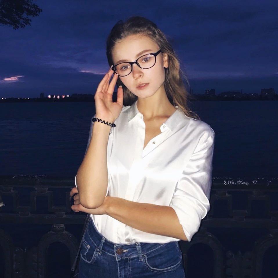 Юля