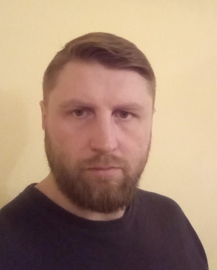 Артём