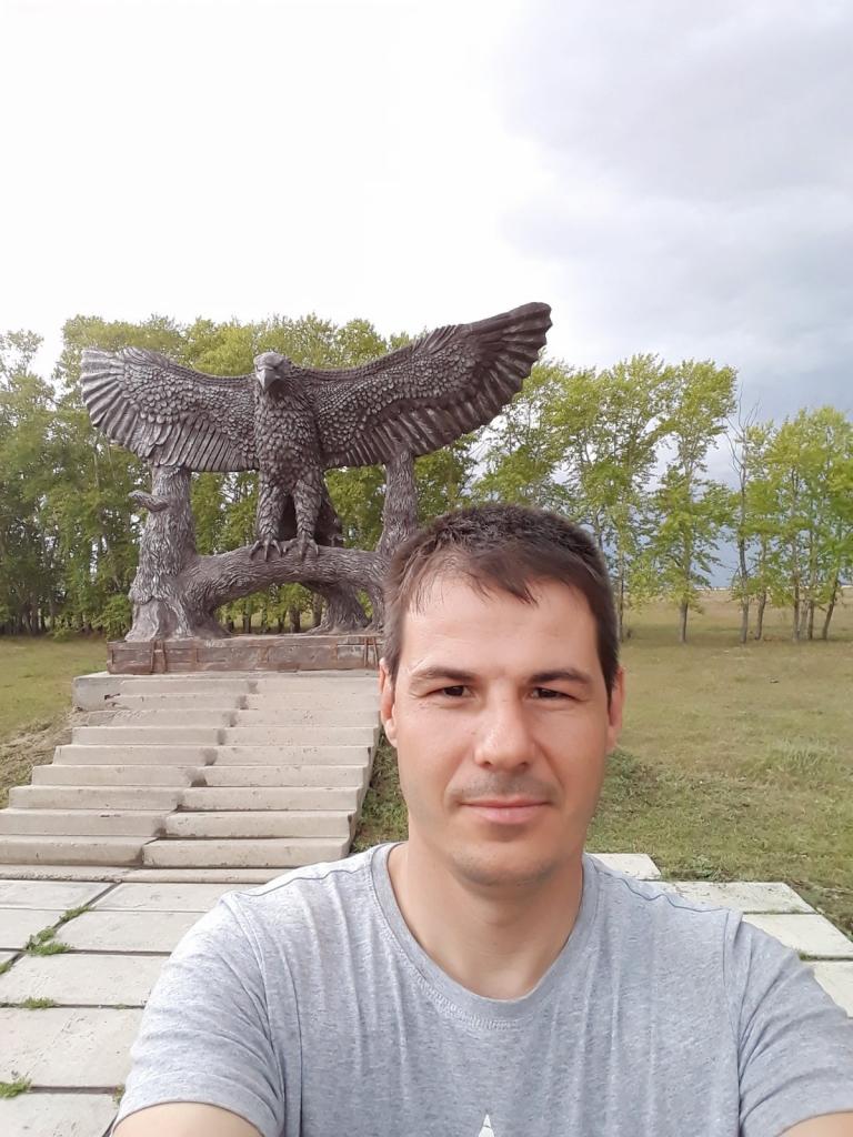 Леон