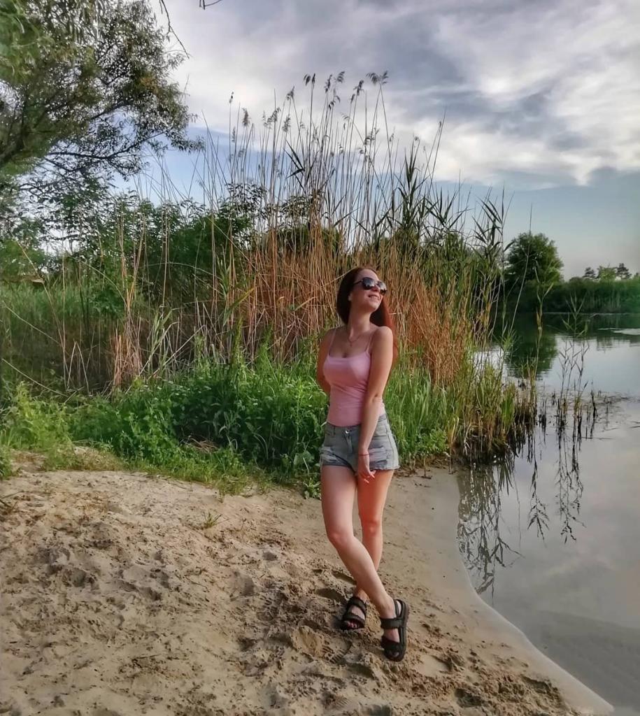 Ева