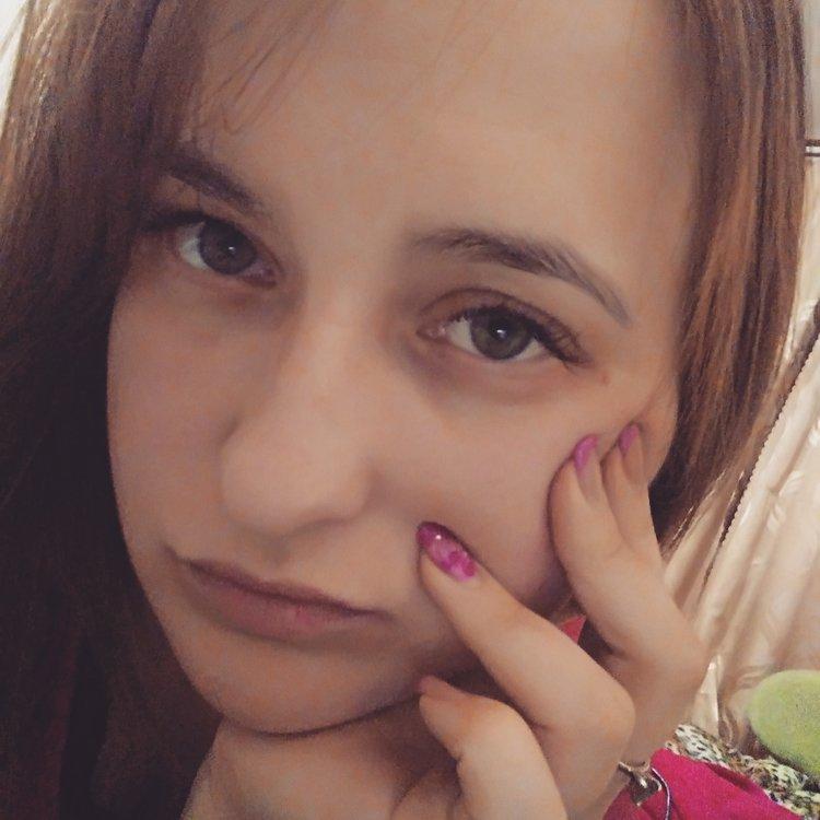 Аня