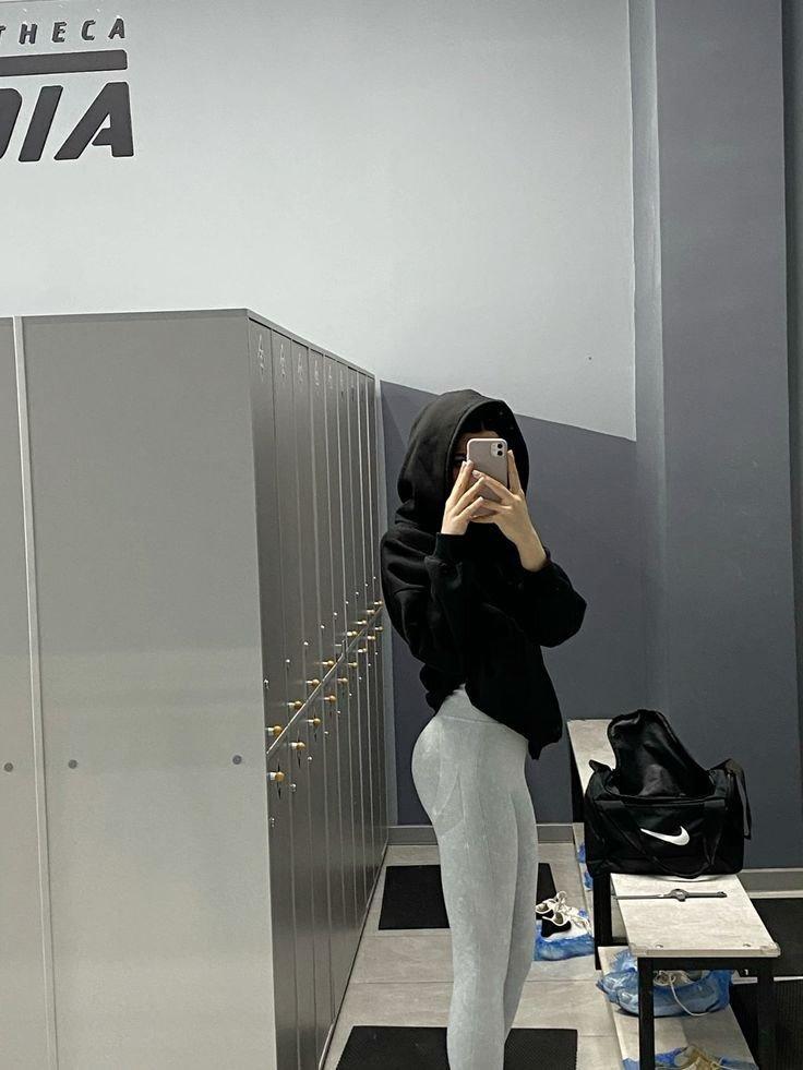 Девушка