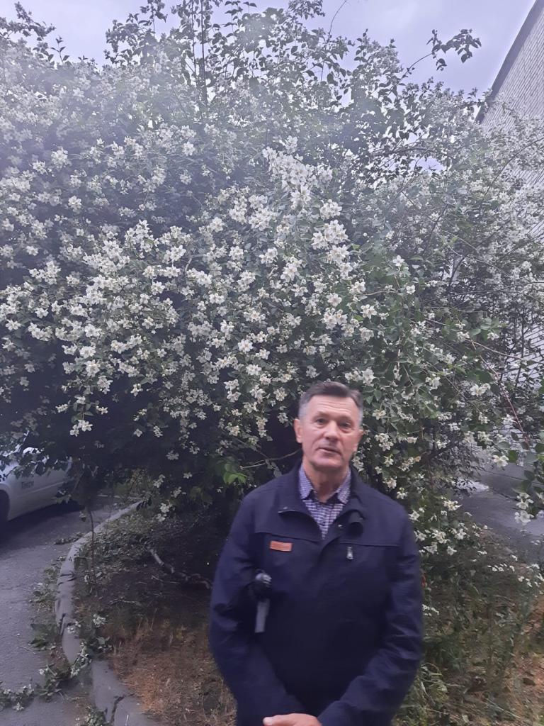 Виктор