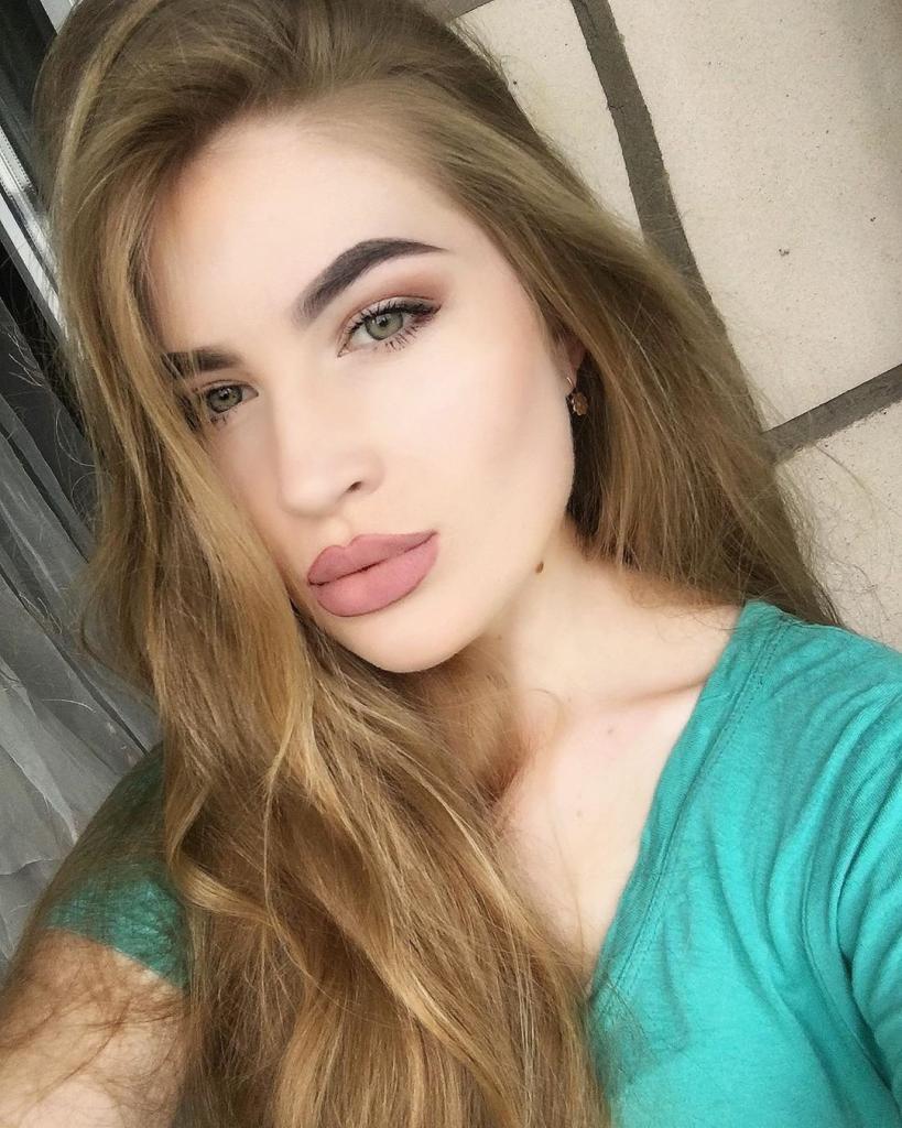 Ева