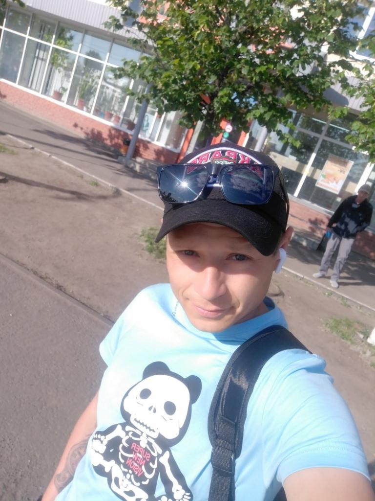 Данияр