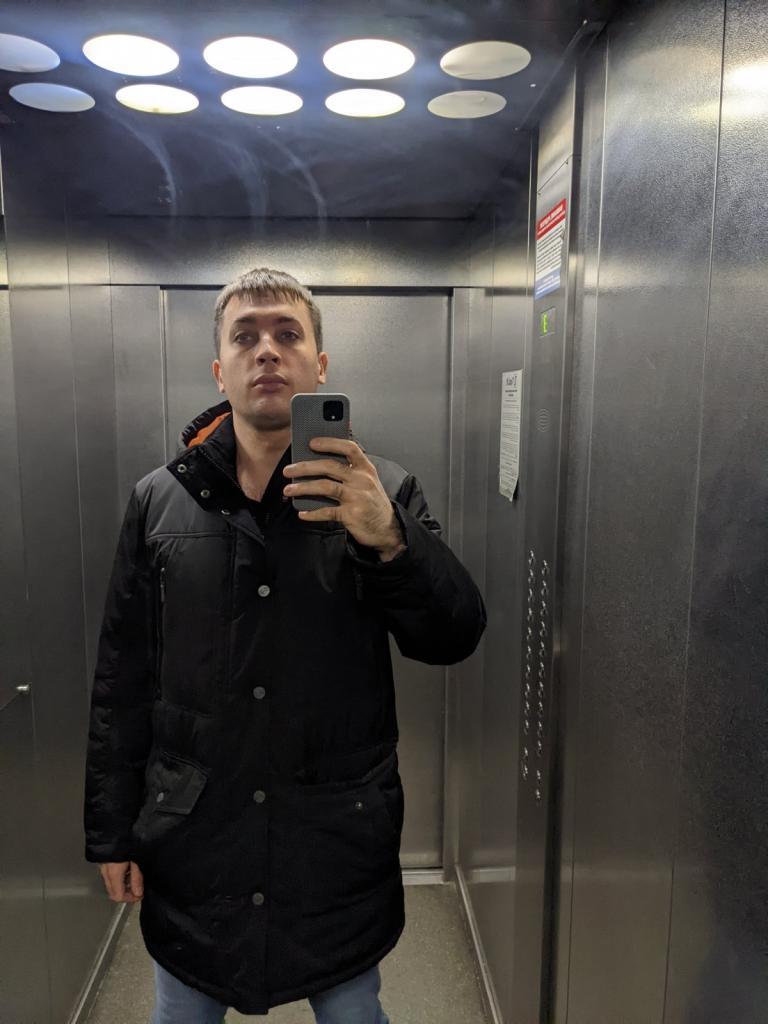 Артём