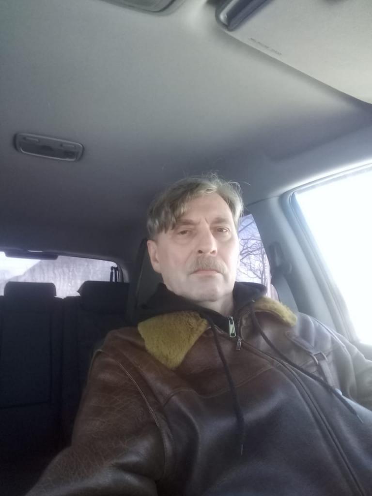 вася