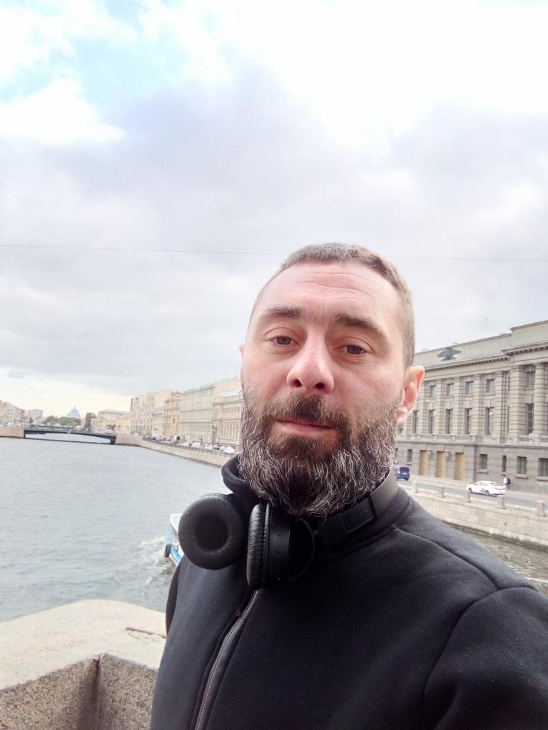 Энзо