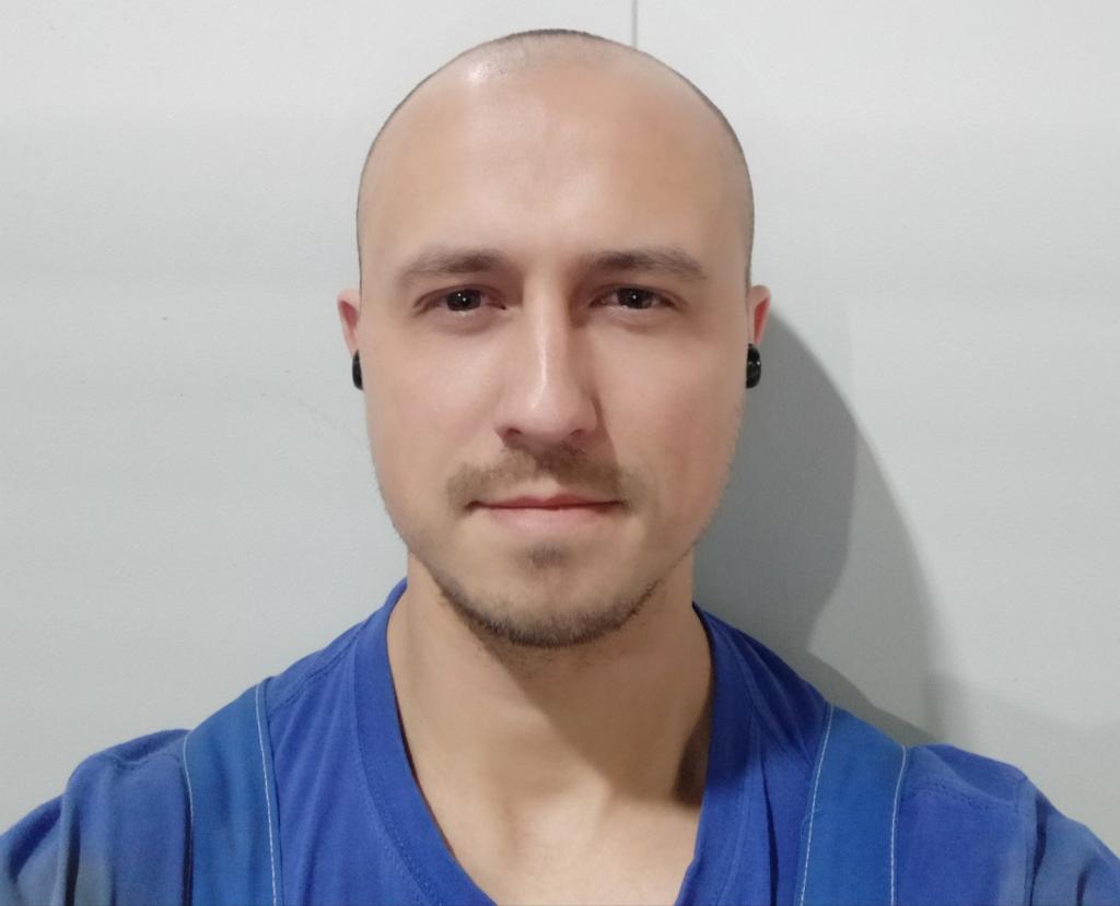 Виктор