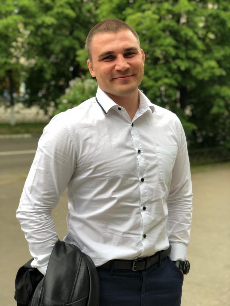 Артём