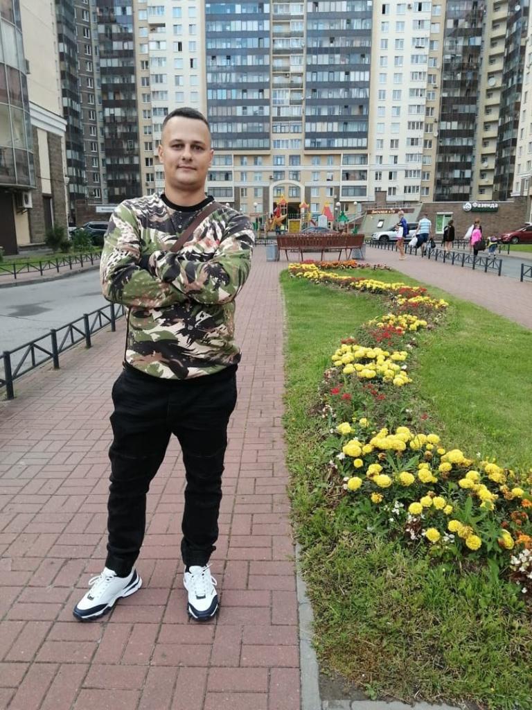 Максим