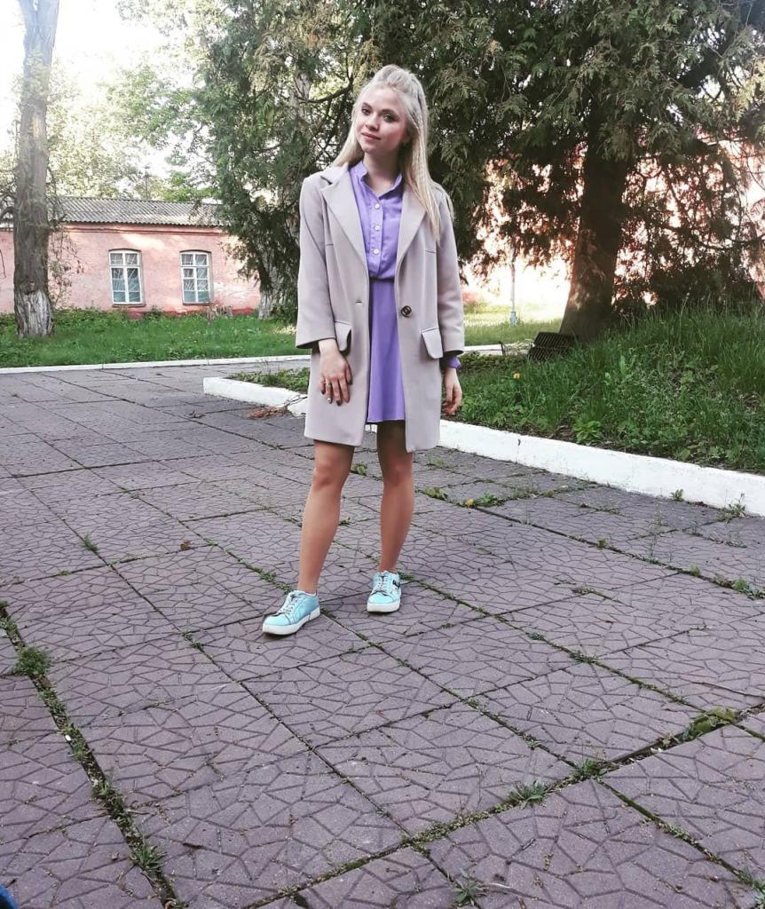 Оля