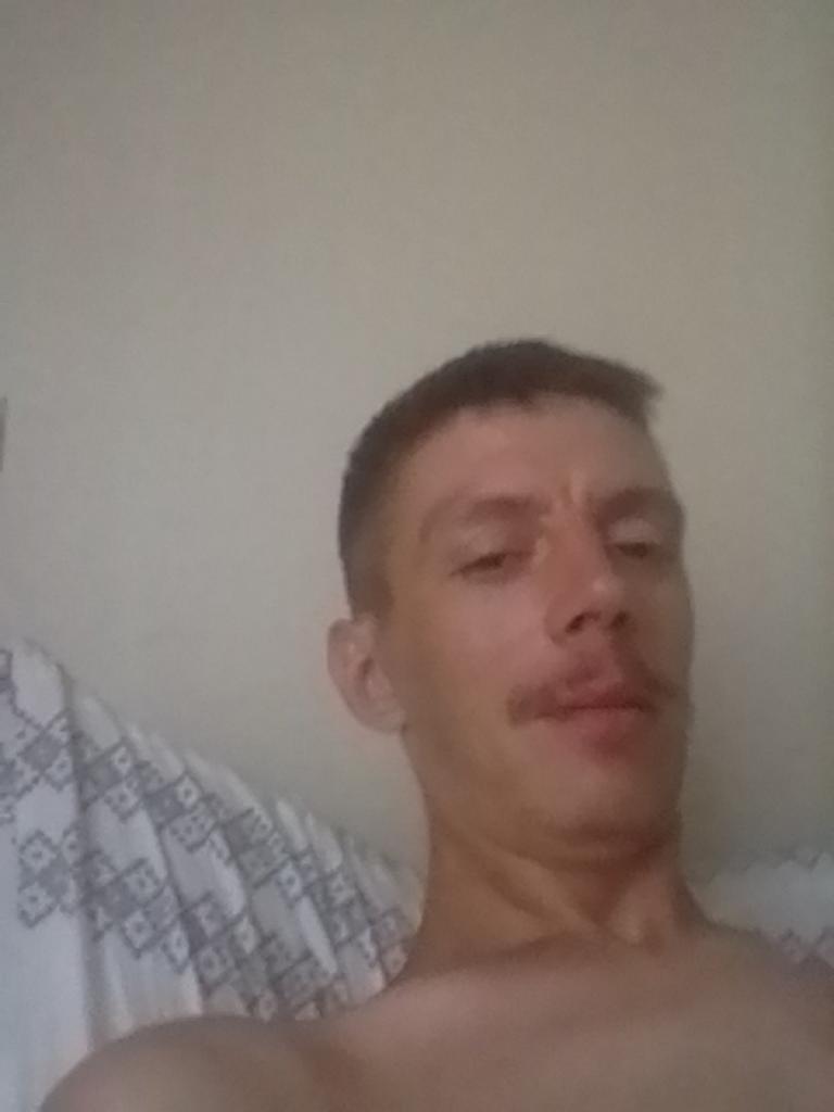 Артём