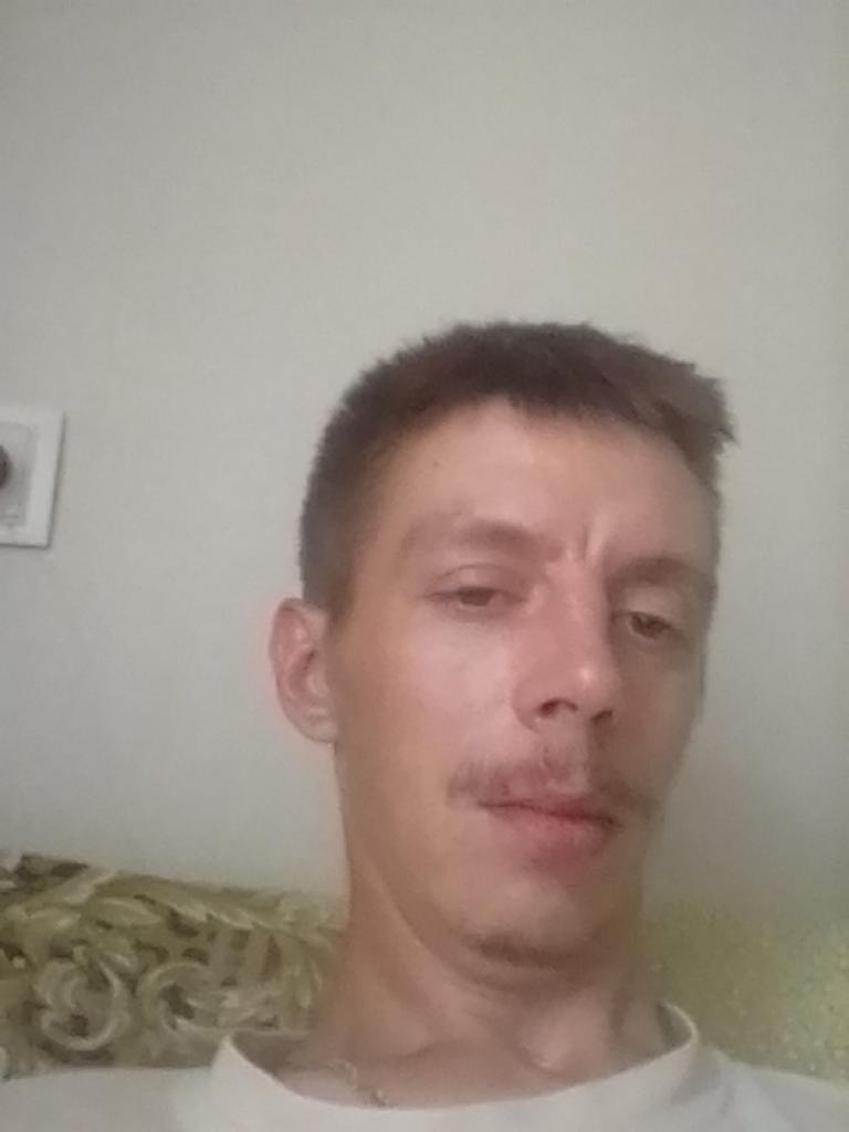 Артём