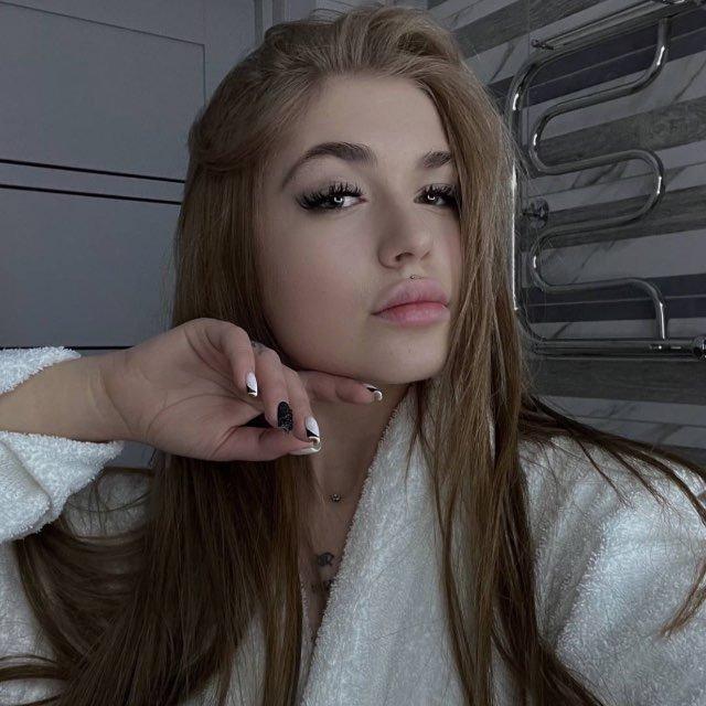 Девушка