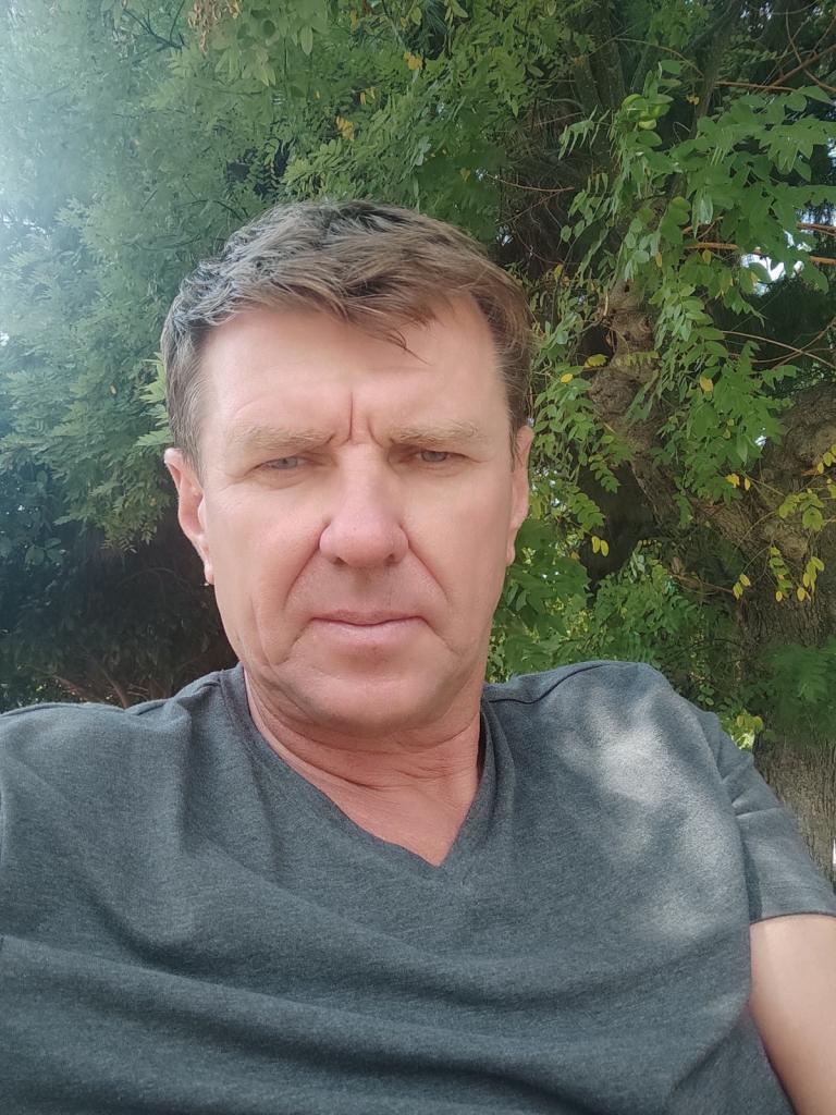 Виктор