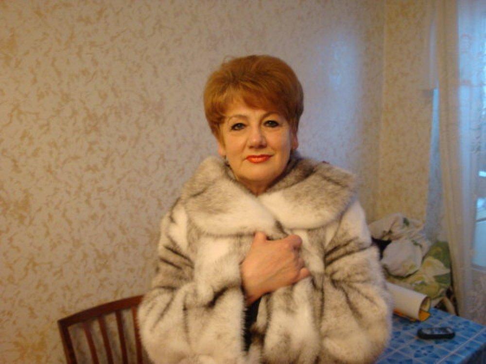 Лариса Столярова