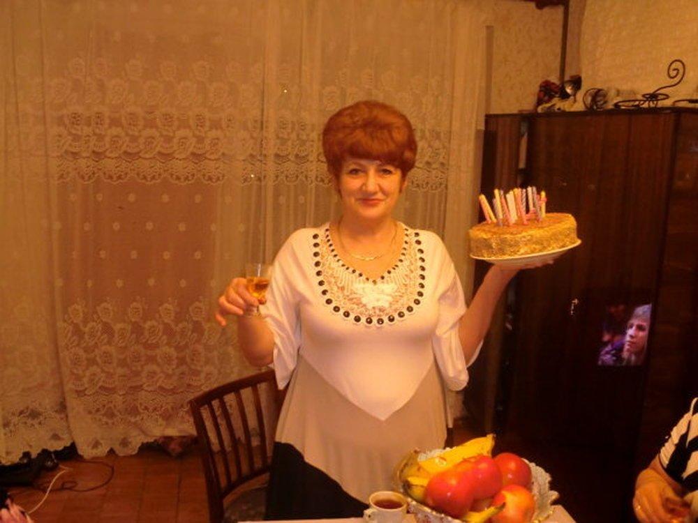 Лариса Столярова