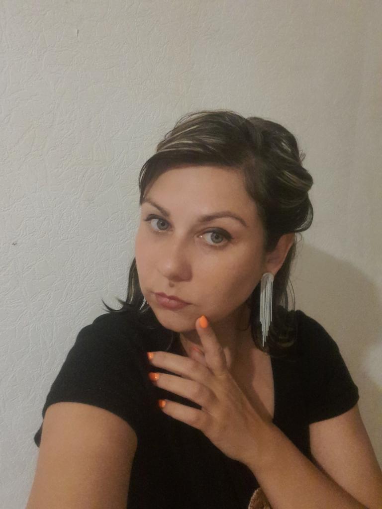 Яна